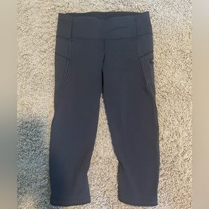 Lululemon Pace Rival running capri leggings 17” - size 4